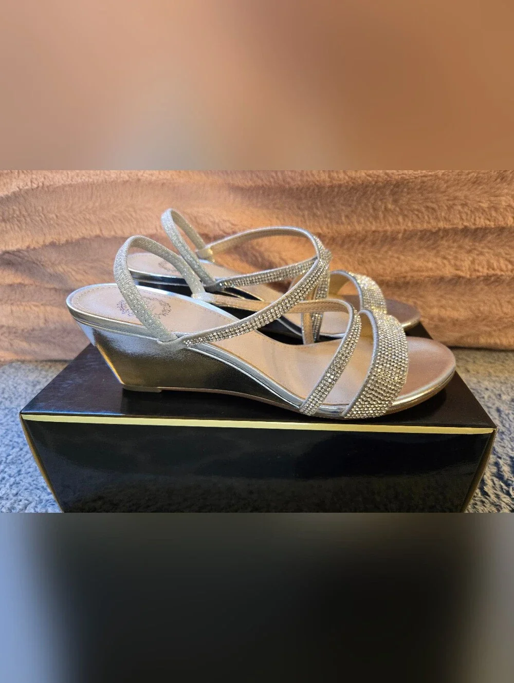 I. Miller Womens Silver Neilson Wedge Sandals Size 7.5 - Picture 2 of 9